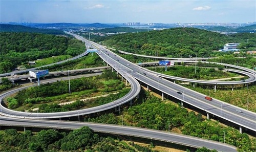 双桥钢筋套筒应用于高速公路